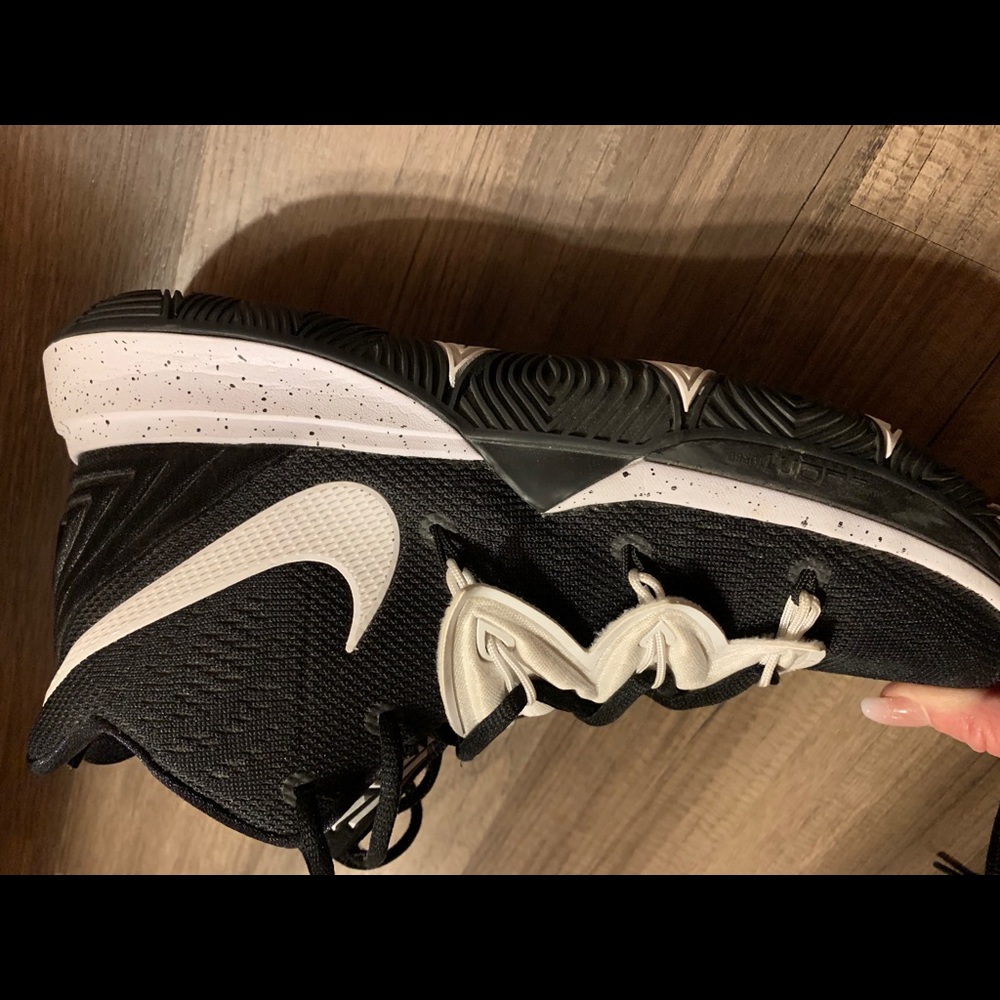 Basketball Shoes-